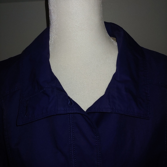 Eddie Bauer Raincoat - Picture 4 of 11